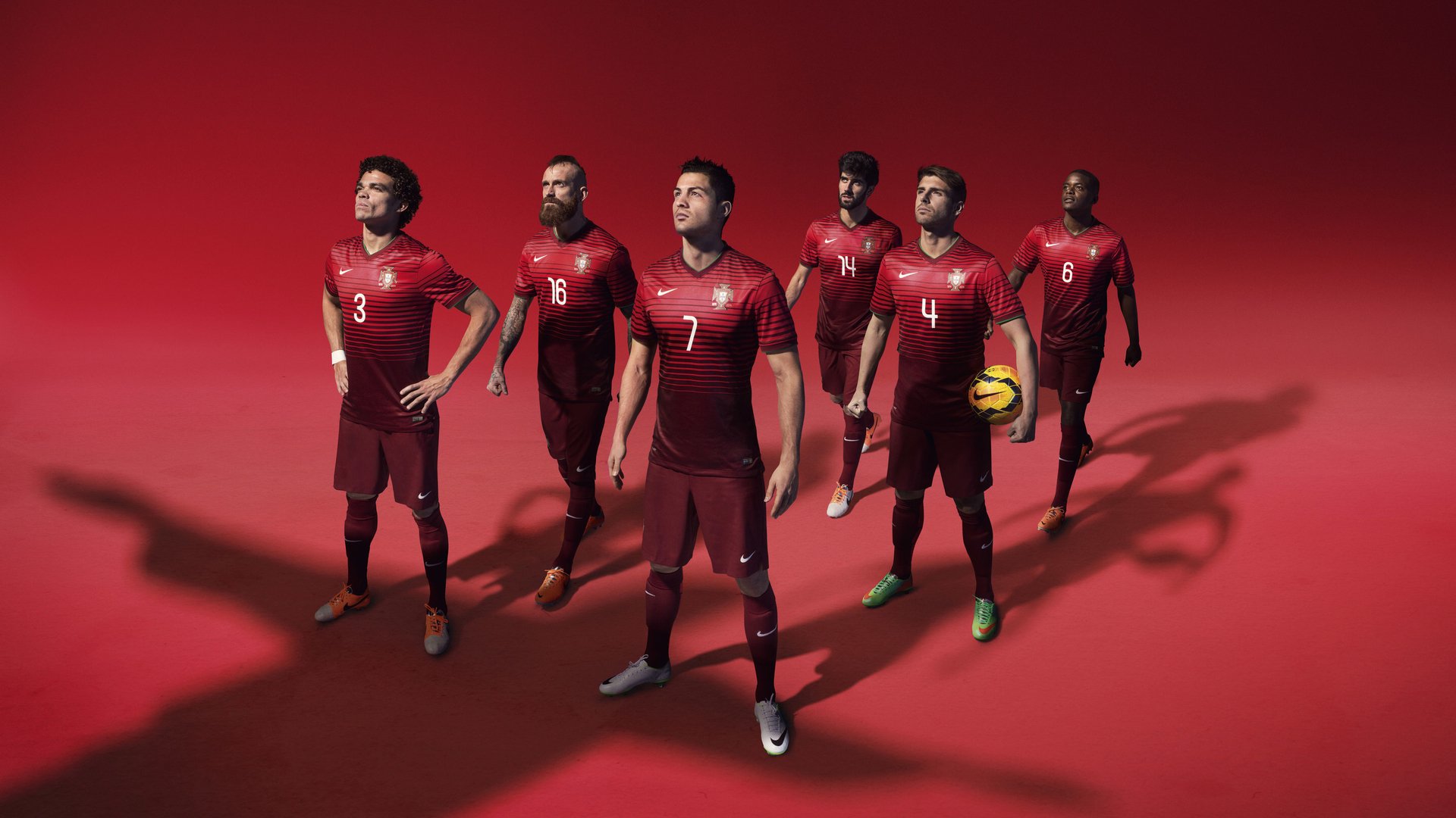 FIFA下载-神奇小子桑乔梅开二度，多特蒙德客场力克法兰克福